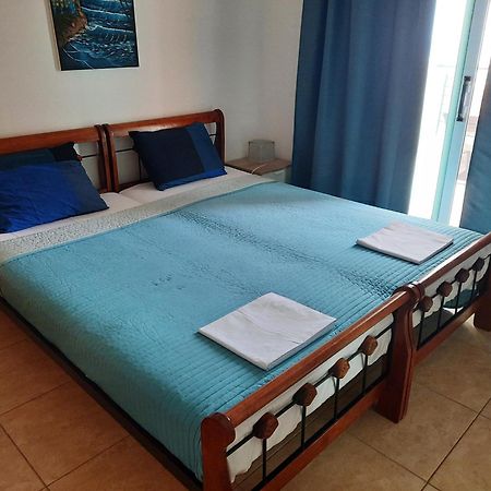 Holiday Apartment With Sea View Paralimni Exterior photo
