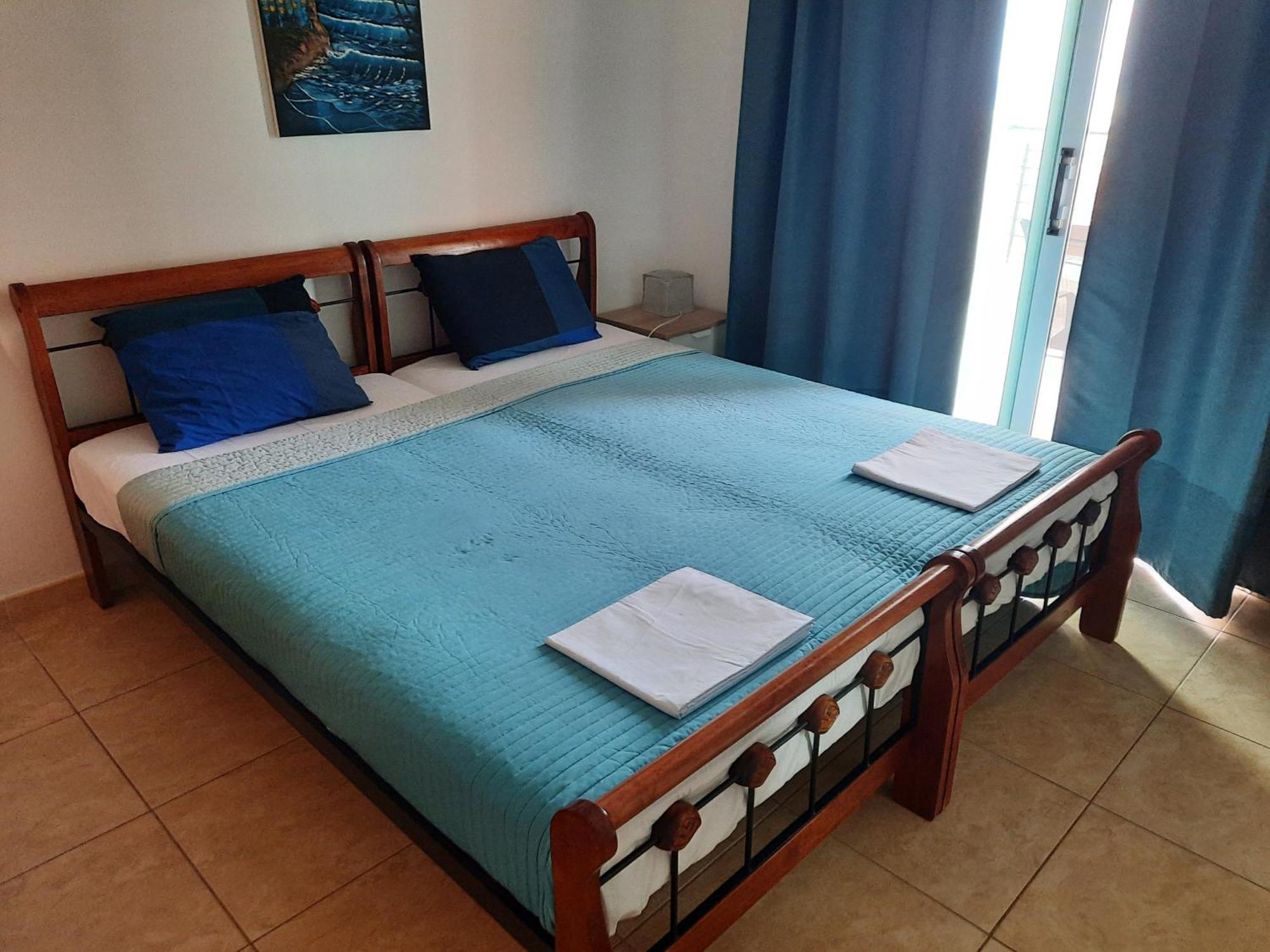 Holiday Apartment With Sea View Paralimni Exterior photo